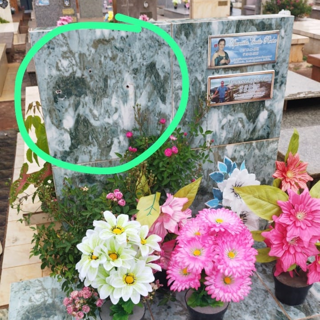 Furtos e vandalismo geram indignação no Cemitério Municipal de Maringá no dia de Finados
