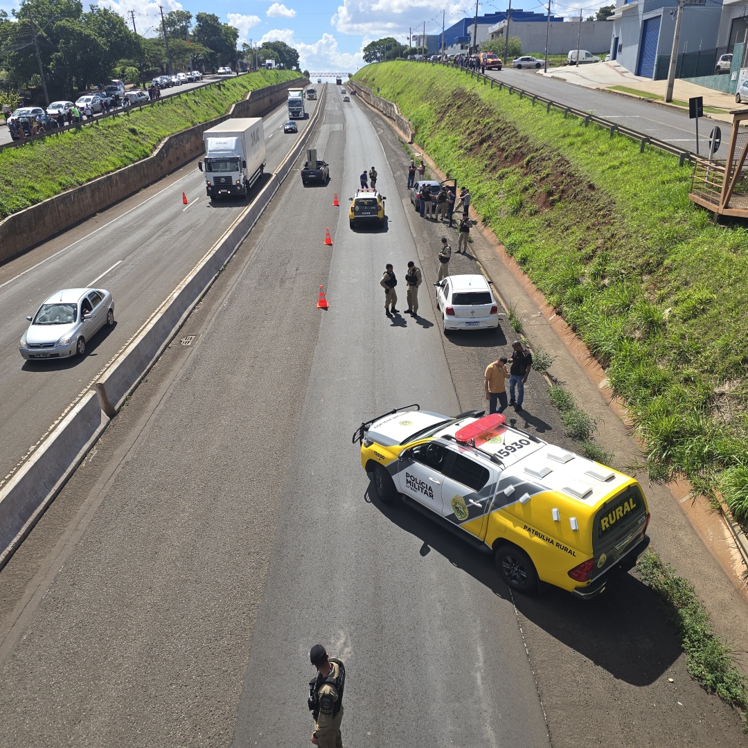 Tiroteio entre policiais militares deixa dois mortos, um suspeito baleado e um oficial ferido