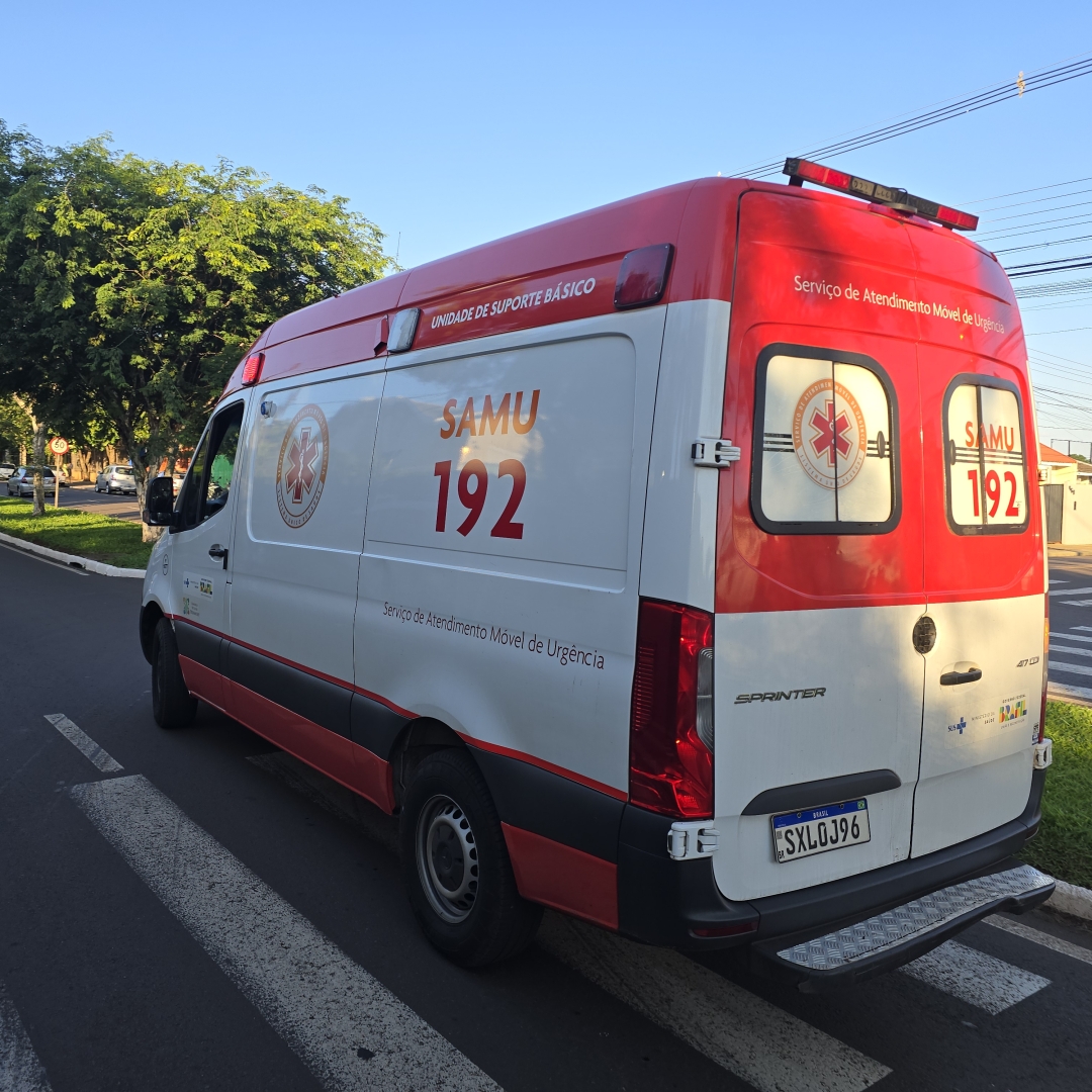 Mulher invade preferencial e provoca acidente grave em Maringá