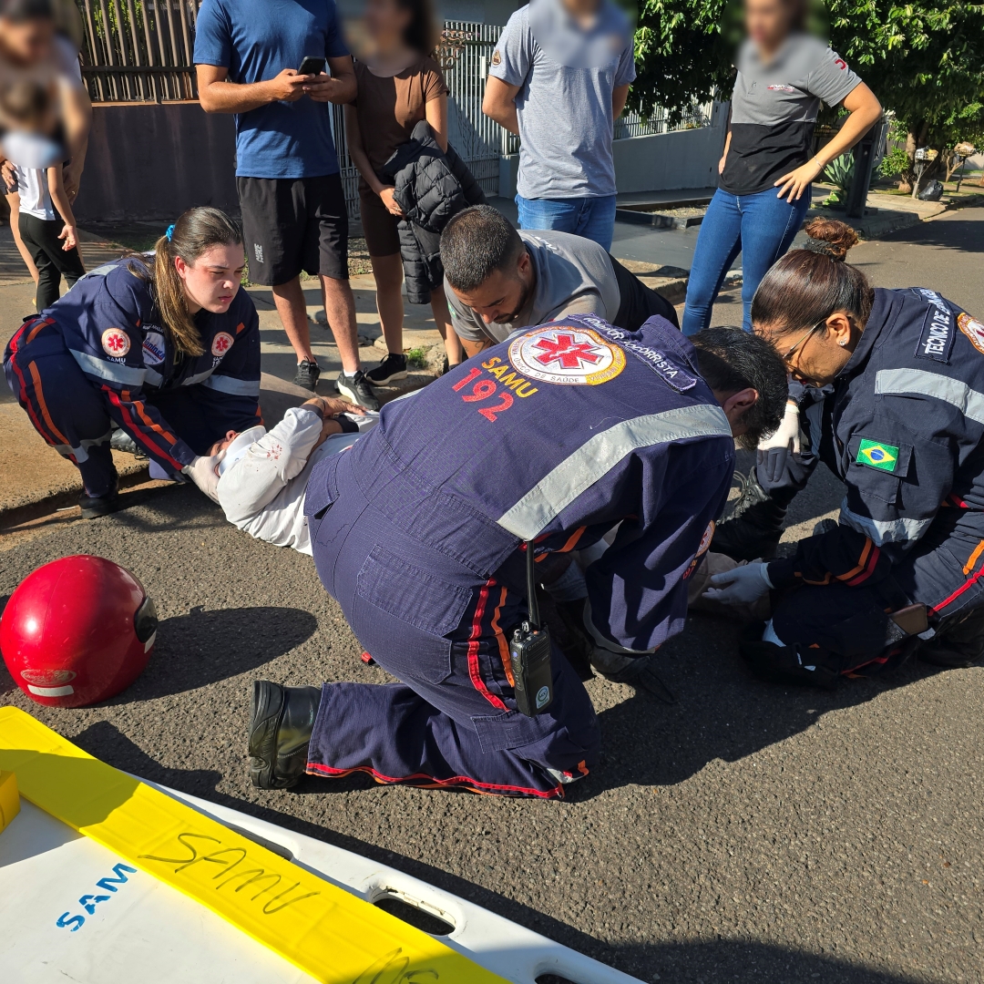 Motociclista de 54 anos sofre fratura exposta ao se envolver em acidente no Jardim Diamante