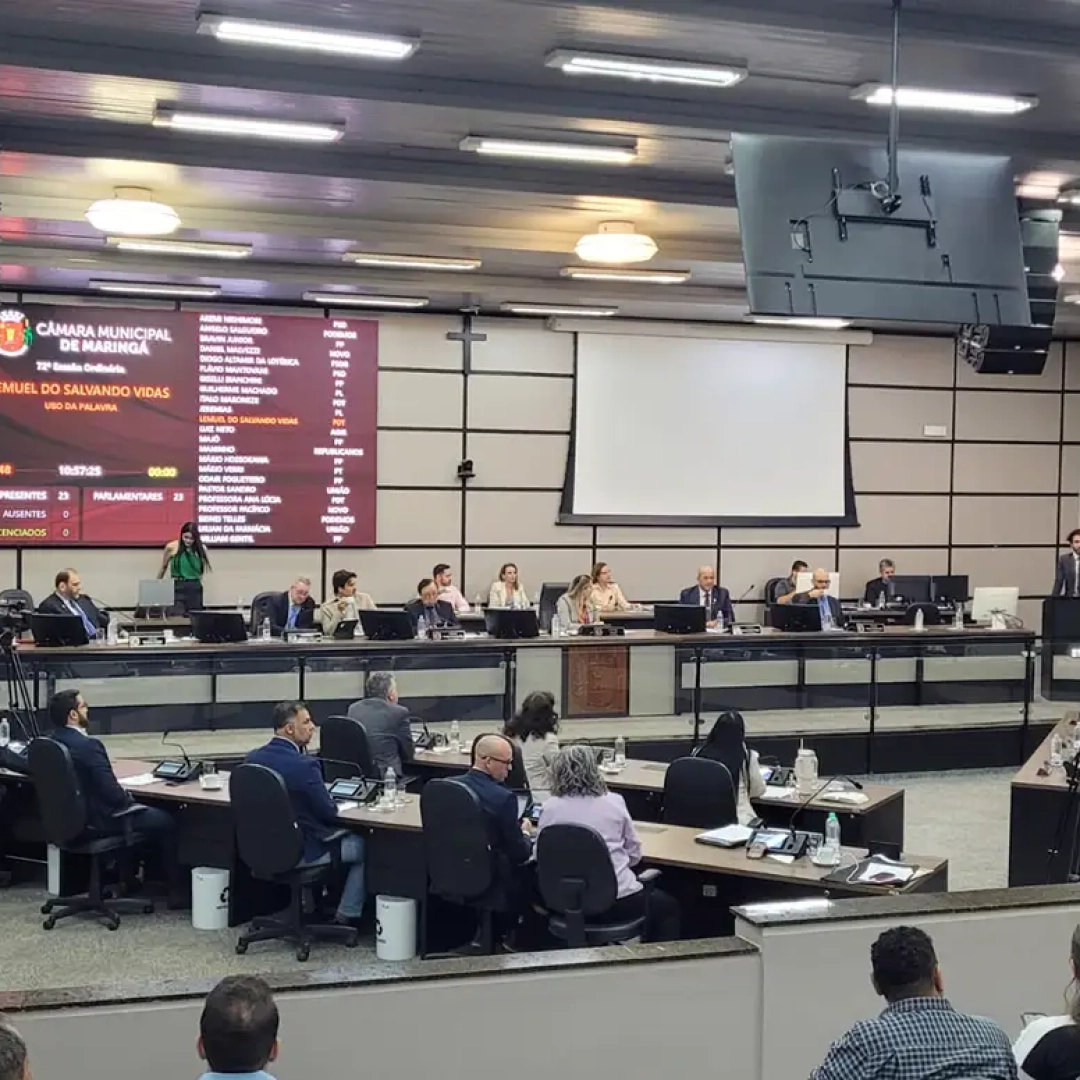 Vereadores de Maringá não receberão mais o 13º salário
