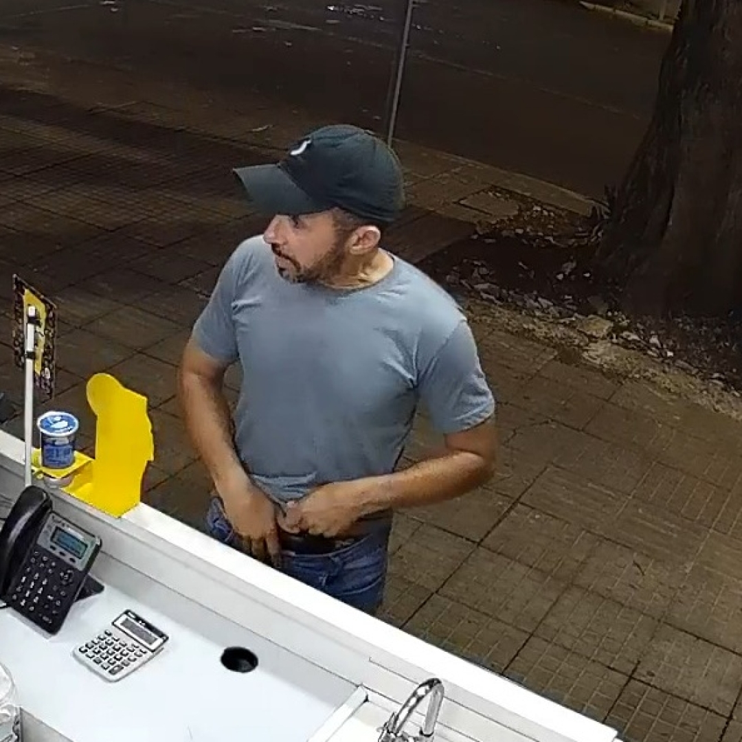 Ladrão que estava aterrorizando comerciantes é preso após roubar dois postos de combustíveis