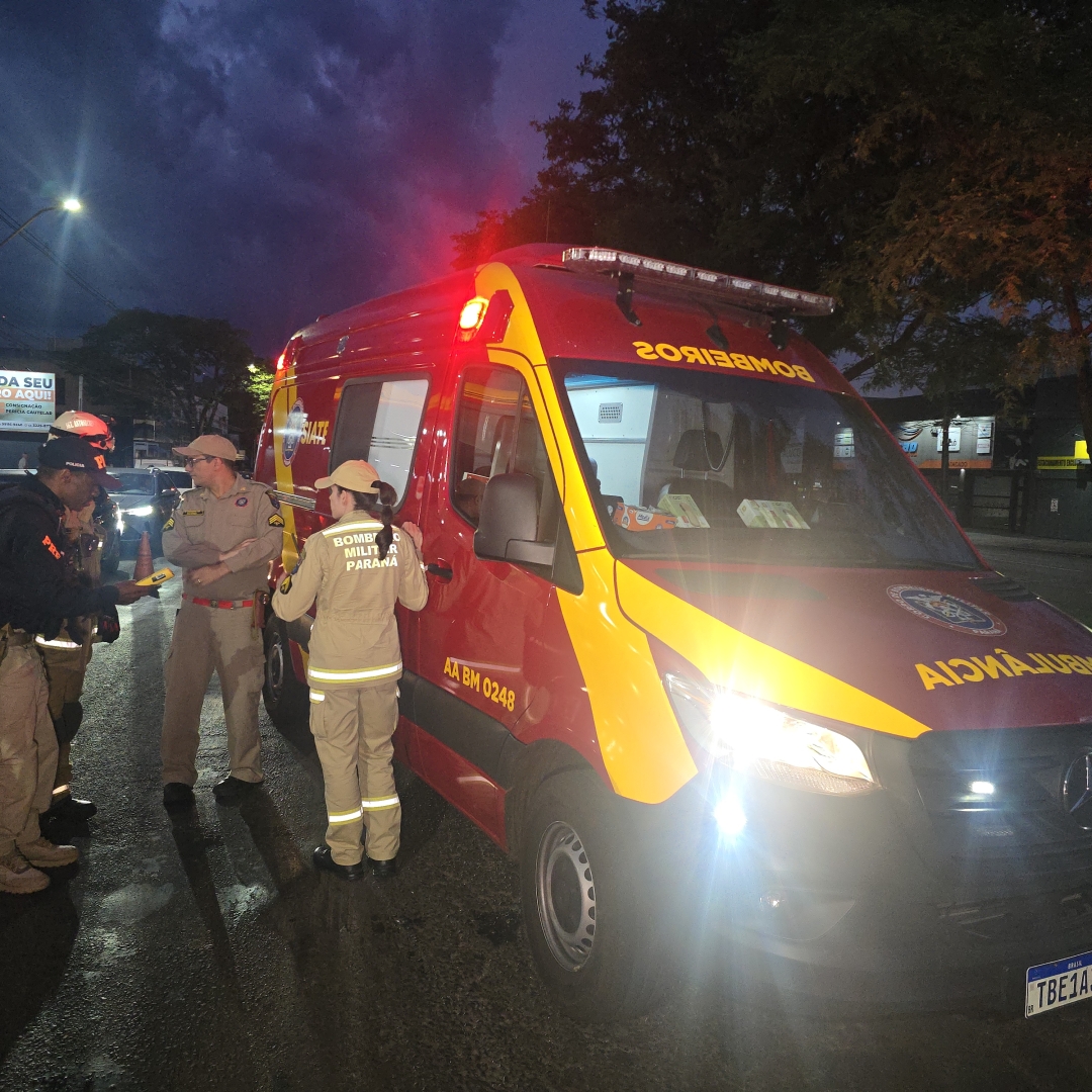 Homem embriagado sofre acidente grave ao ser atropelado na Avenida Colombo