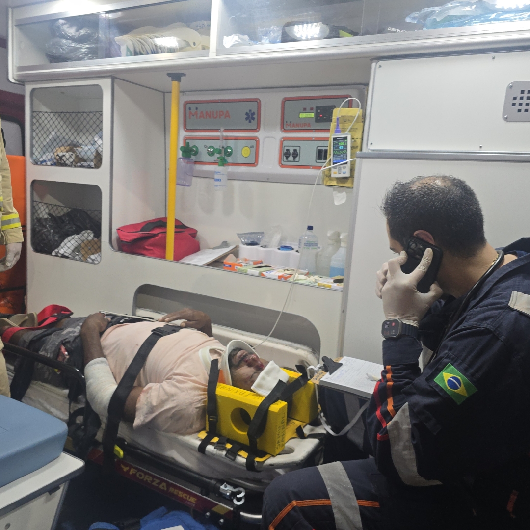 Homem embriagado sofre acidente grave ao ser atropelado na Avenida Colombo