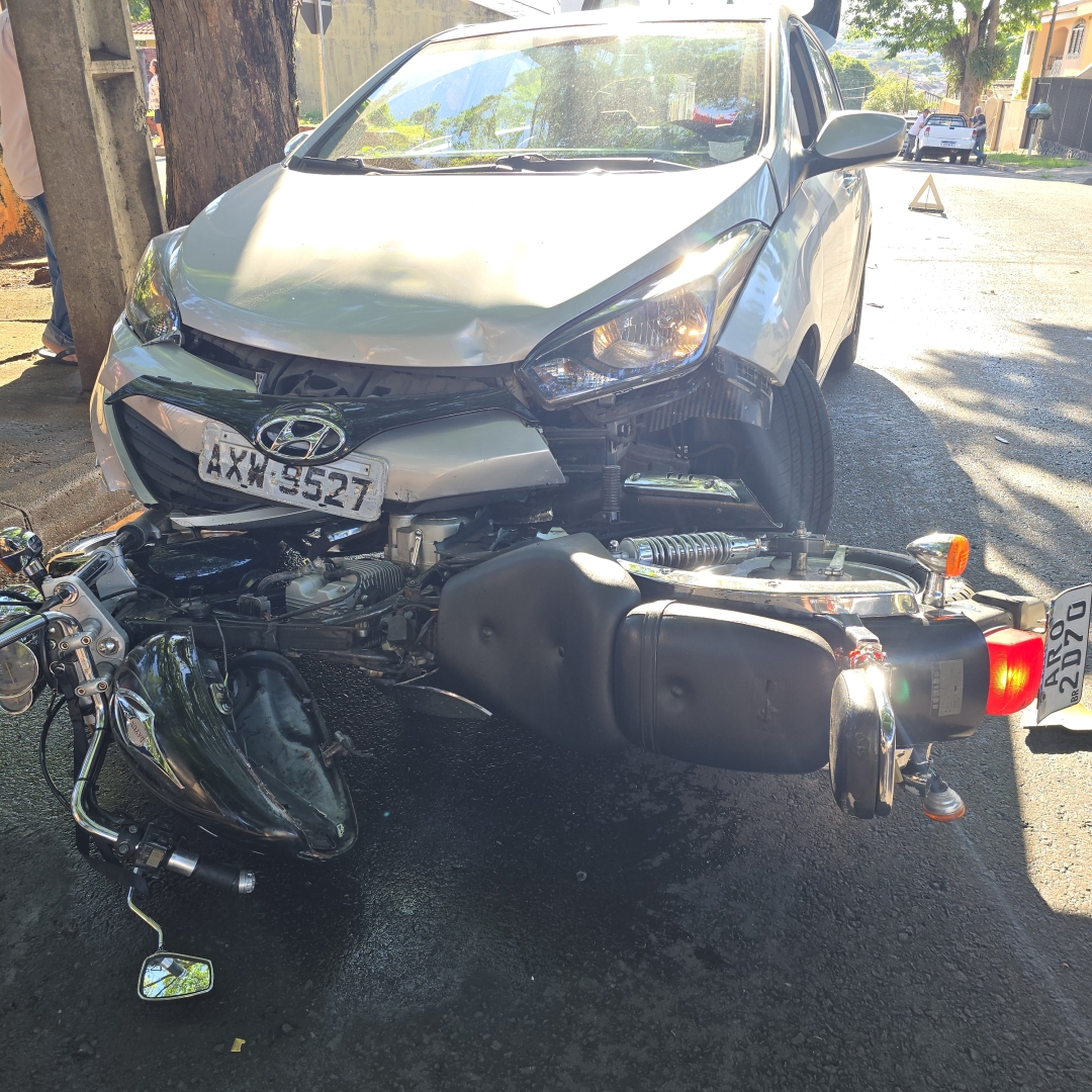 Motociclista de 19 anos sofre acidente grave na Vila Santa Izabel