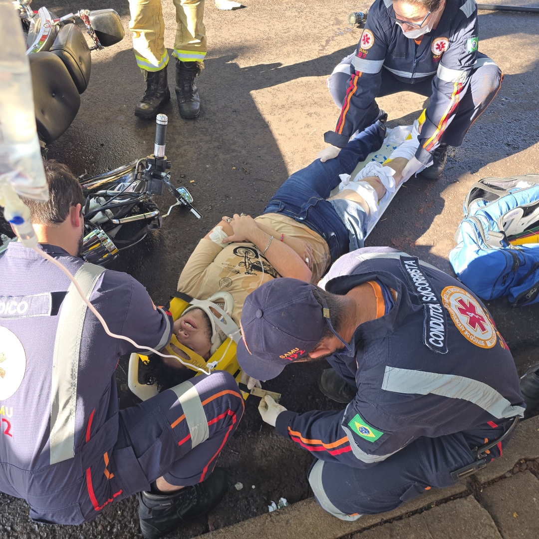 Motociclista de 19 anos sofre acidente grave na Vila Santa Izabel
