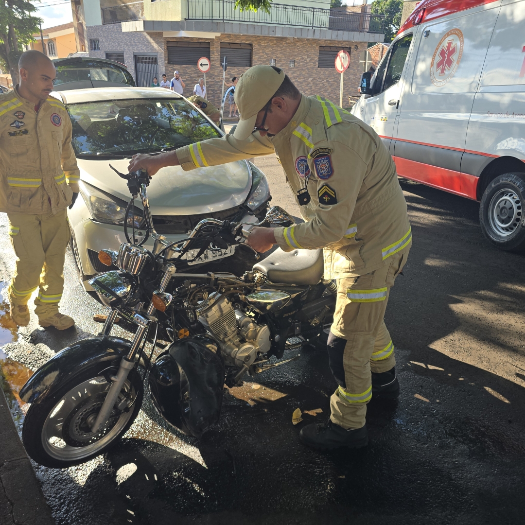 Motociclista de 19 anos sofre acidente grave na Vila Santa Izabel