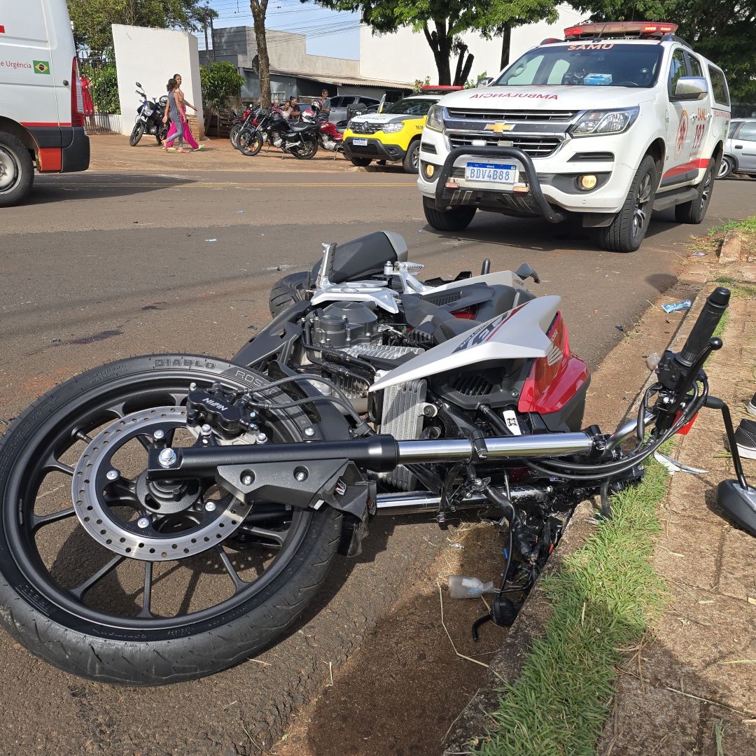 Três pessoas se ferem após colisão frontal envolvendo duas motos em Iguatemi