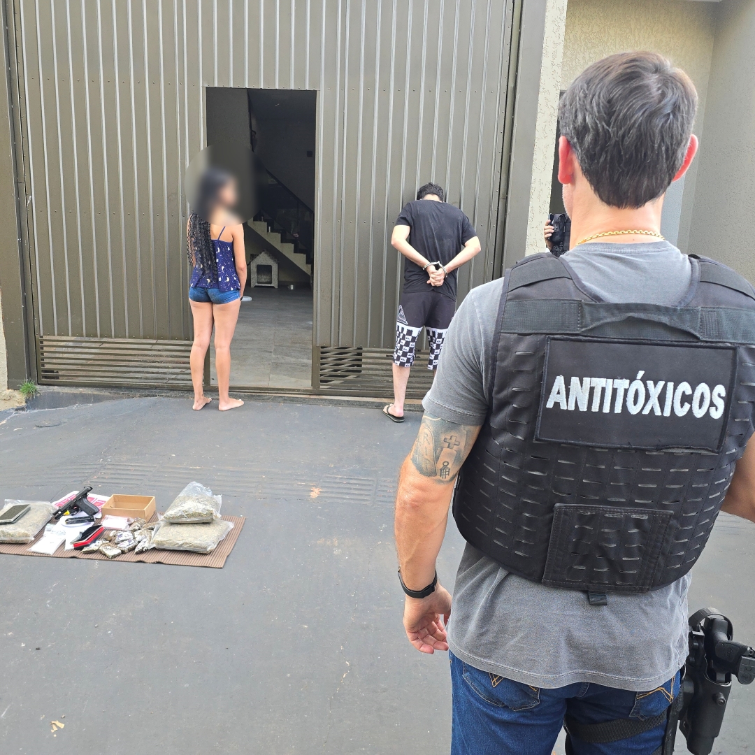 Casal é detido com drogas e arma de fogo na cidade de Maringá 