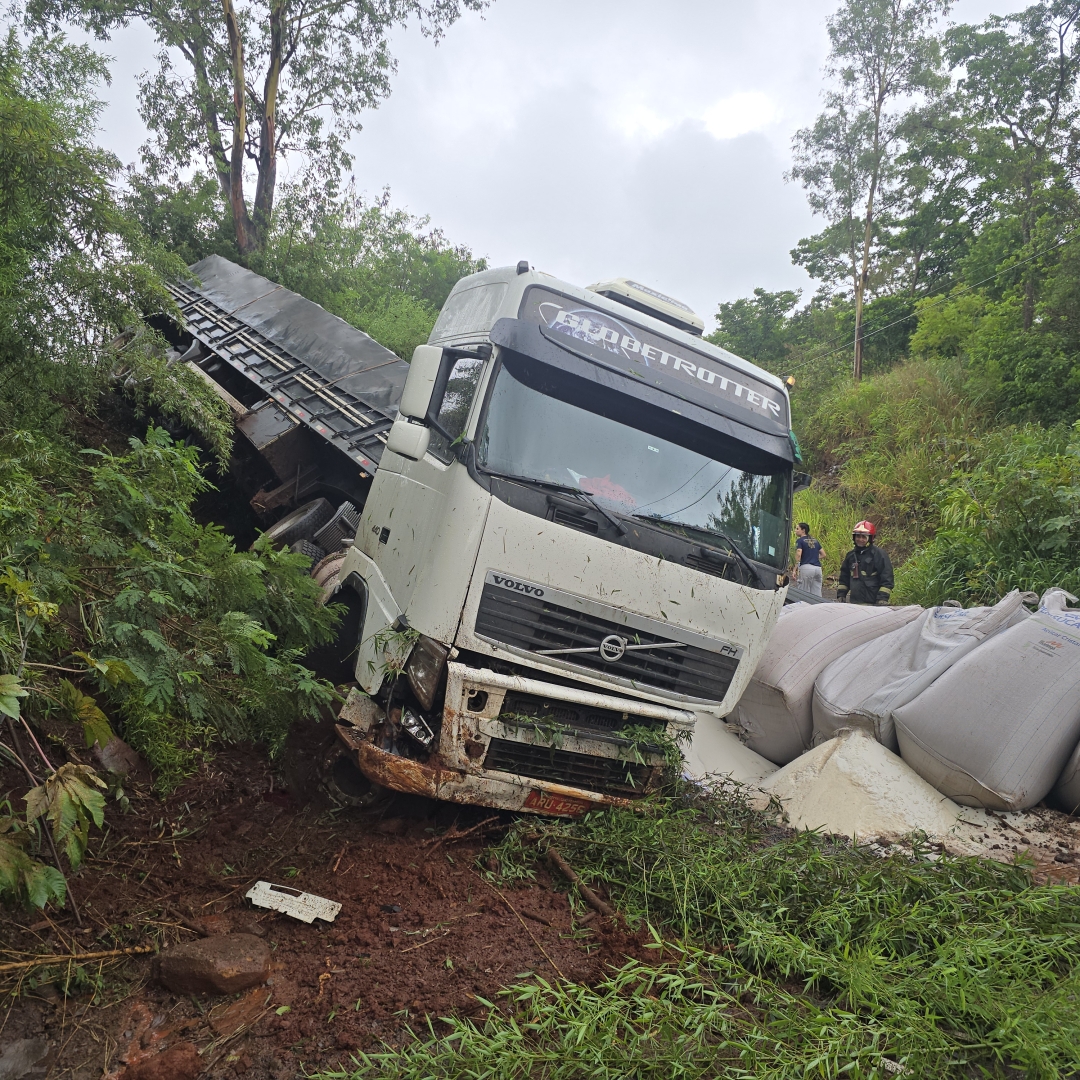 Motorista de Maringá sofre ferimentos graves ao se envolver em acidente na rodovia de Marialva