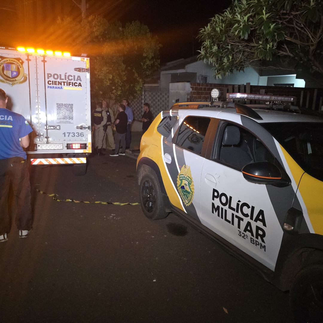 Homem em surto tenta pular grade de portão de uma casa e morre ao encostar em cerca elétrica