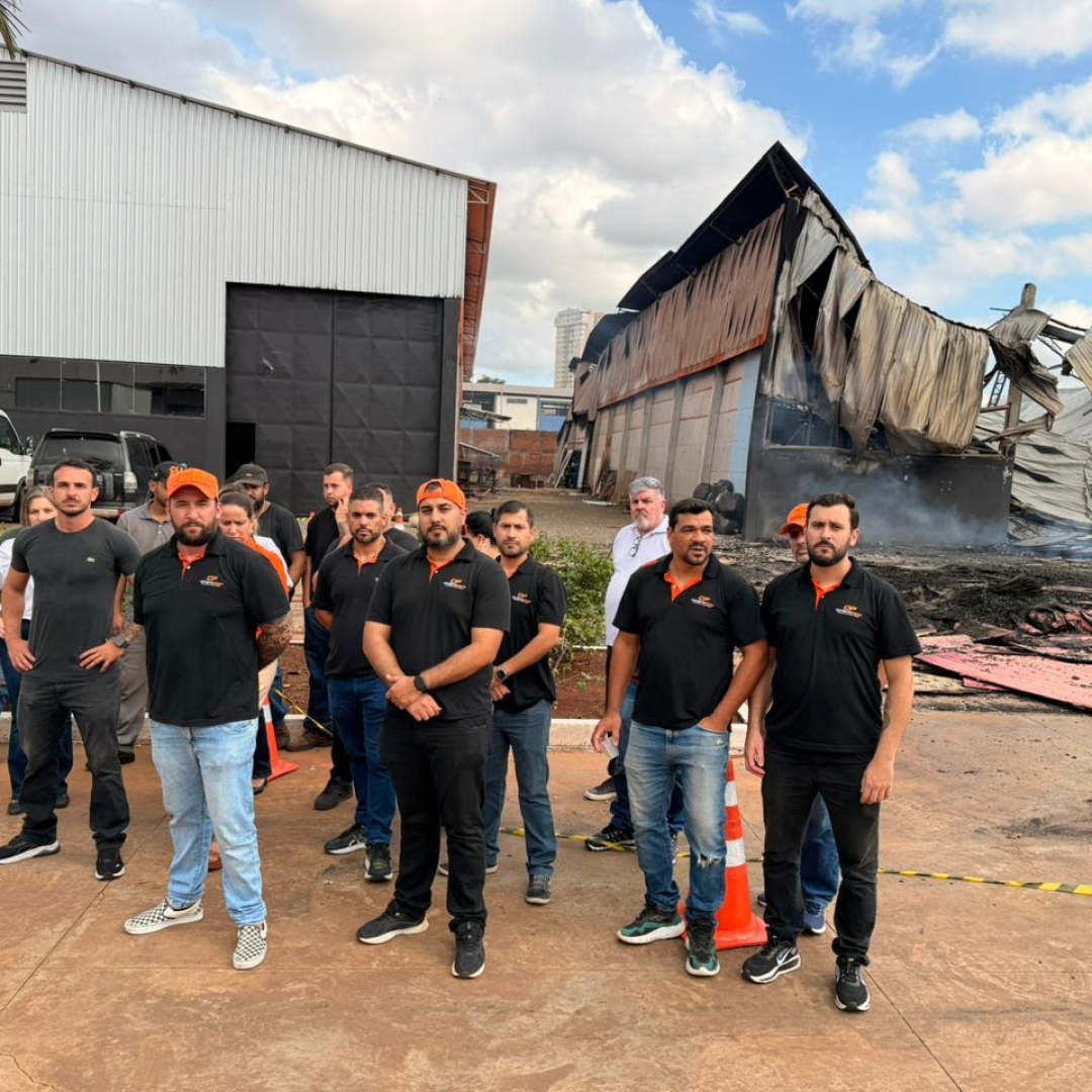 Funcionários de distribuidora que foi destruída por incêndio serão mantidos em seus cargos