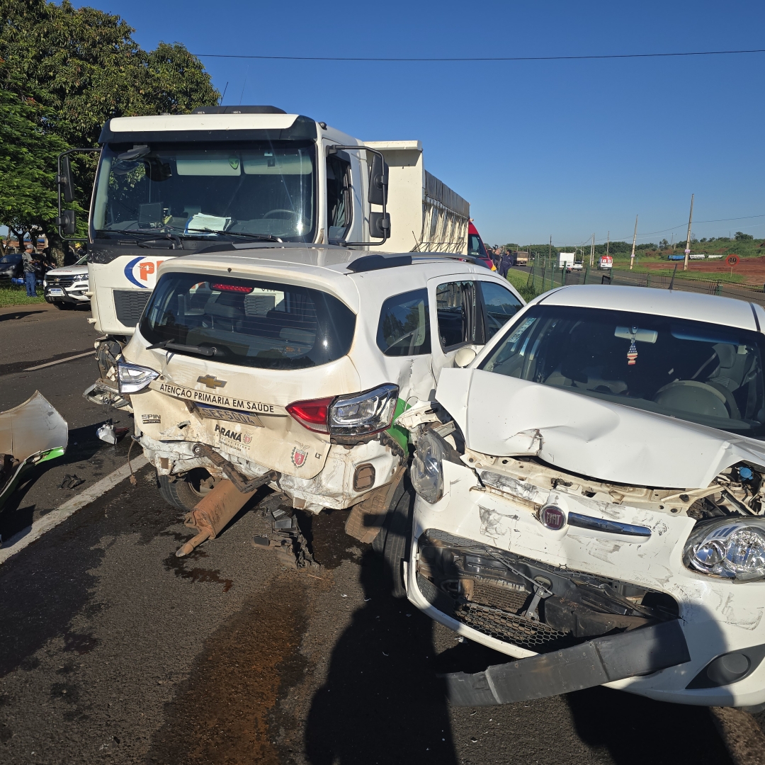Engarrafamento de veículos na rodovia BR-376 causa ferimentos graves em duas mulheres