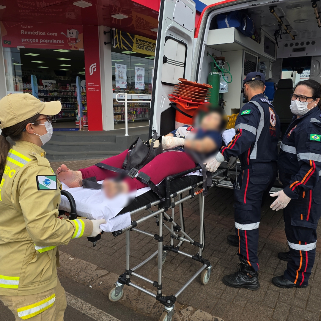 Homem enfurecido tenta matar atual namorada da ex em Sarandi; mulher foi esfaqueada na mão