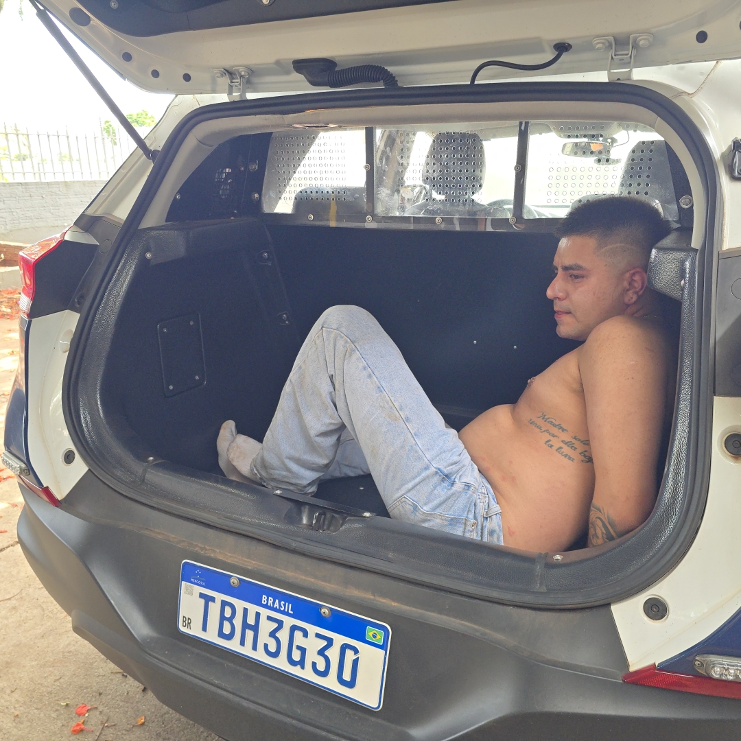 Colombiano agride brutalmente um senhor de 74 anos ao tentar roubar uma moto