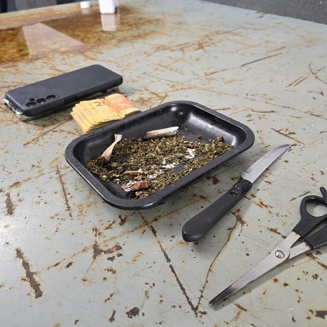 Colombiano agride brutalmente um senhor de 74 anos ao tentar roubar uma moto