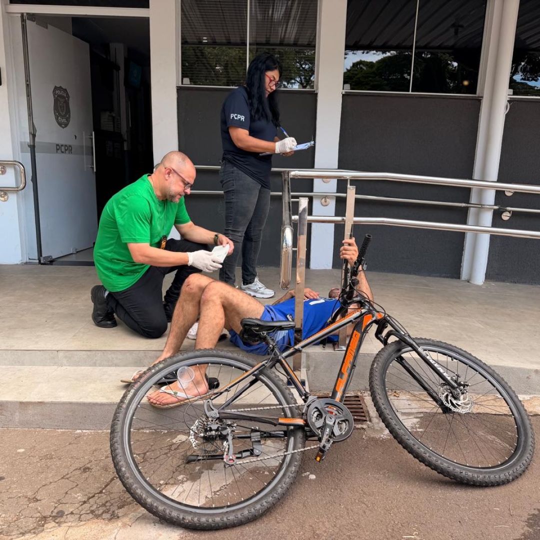 Trabalhador pede ajuda no plantão de delegacia após ser brutalmente agredido durante assalto