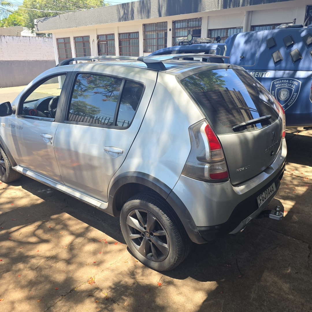 Rapaz com passagens por homicídio é preso com carro furtado em Maringá