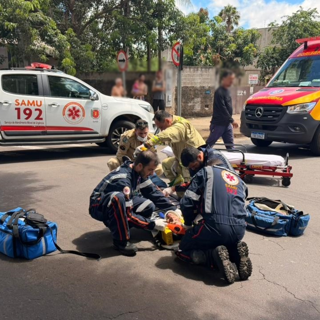 Motoboy sofre ferimentos ao se envolver em acidente no Jardim Mandacaru