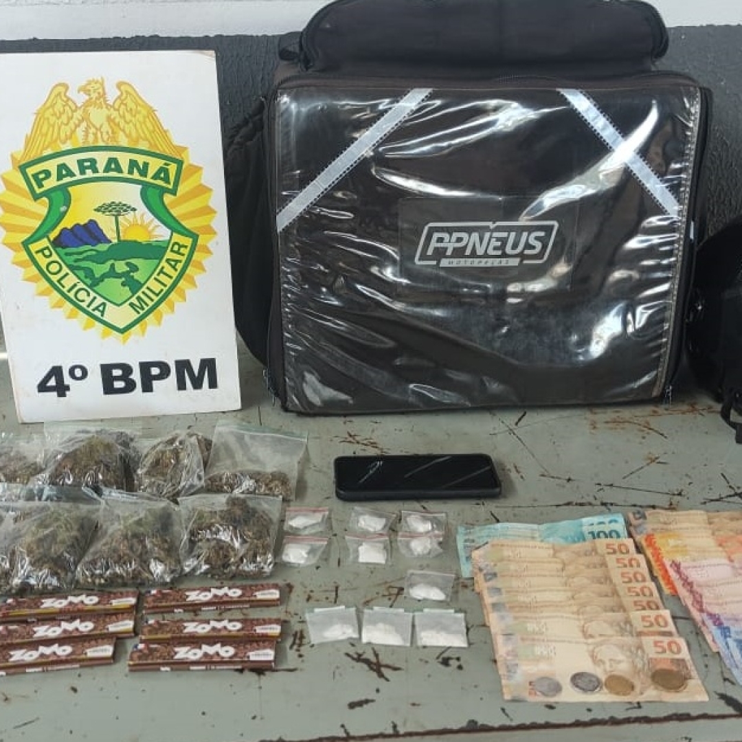 Motoboy transportando drogas é preso na rua do Quarto Batalhão