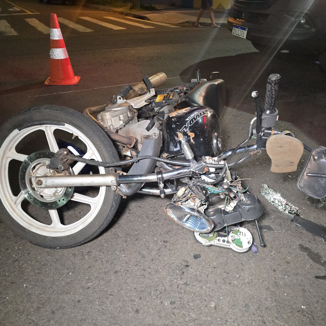 Motociclista é entubado após sofrer acidente gravíssimo em Maringá