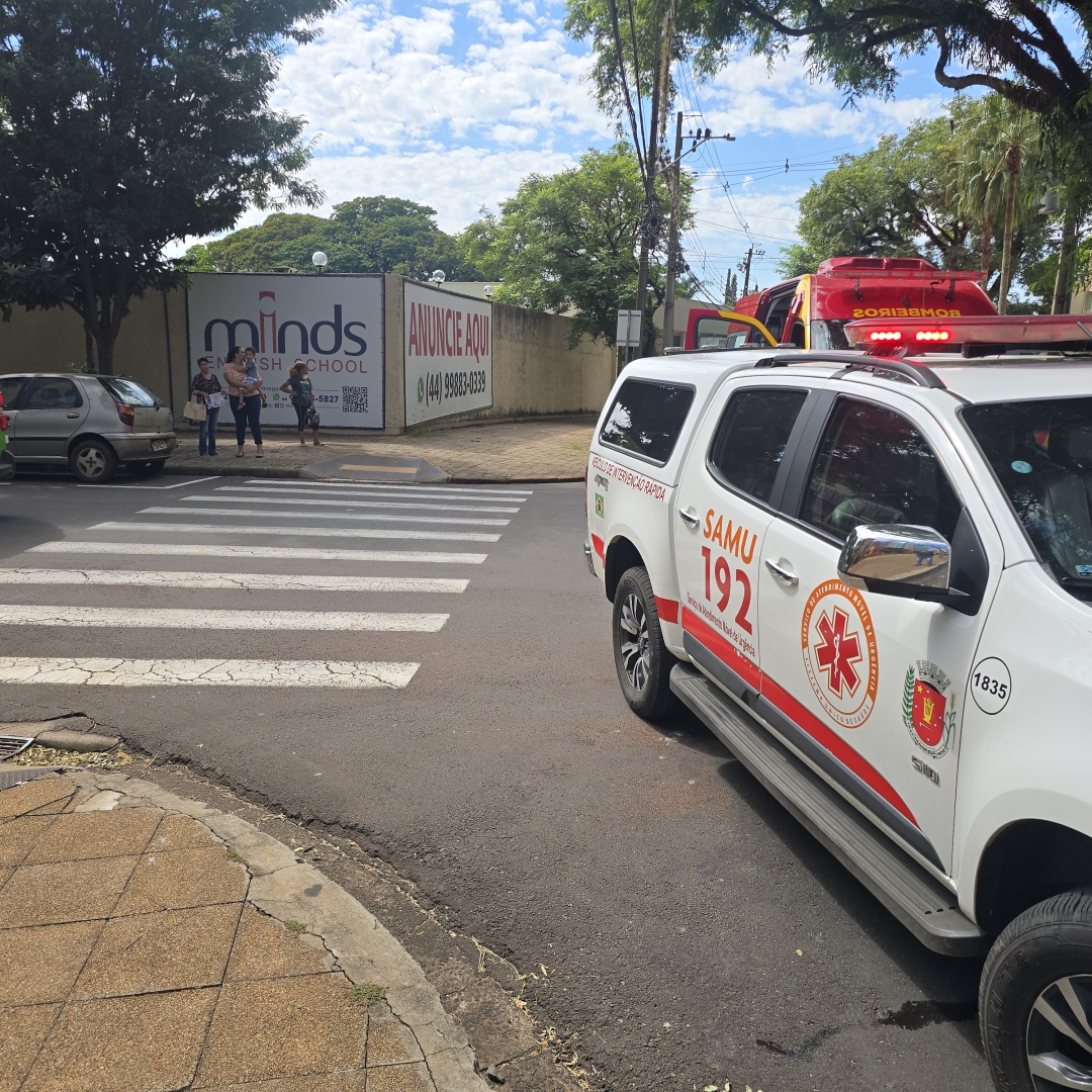 Mulher de 78 anos é atropelada na faixa por veículo oficial de prefeitura da região