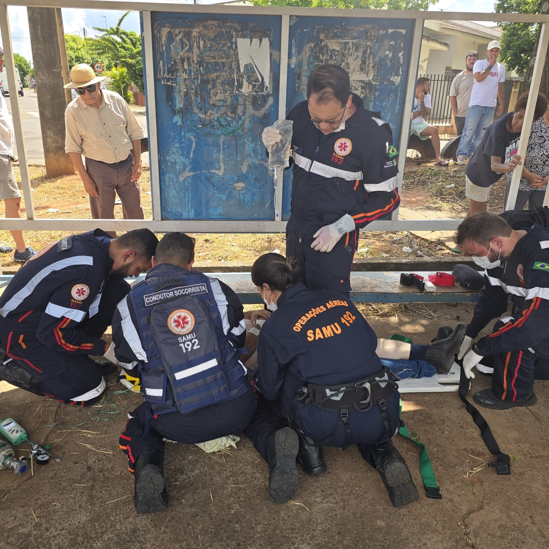 Acidente entre moto e bicicleta deixa dois homens feridos em Mandaguaçu