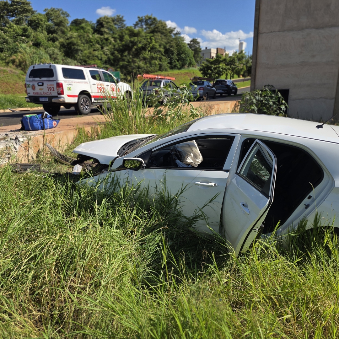 Motorista sofre acidente grave na rodovia de Mandaguaçu