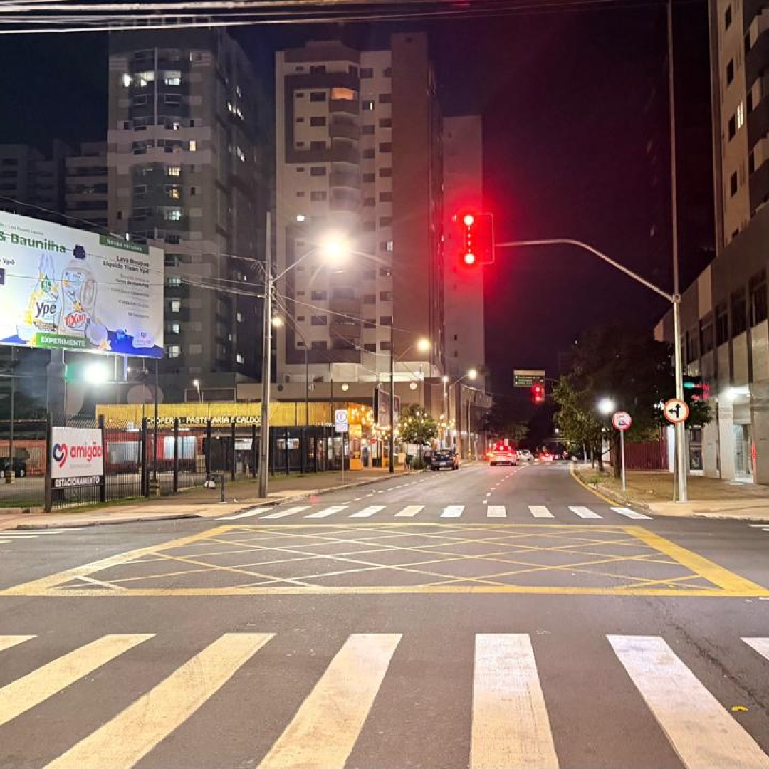 Entra em funcionamento semáforo na Avenida Tamandaré com Basílio Sautchuk