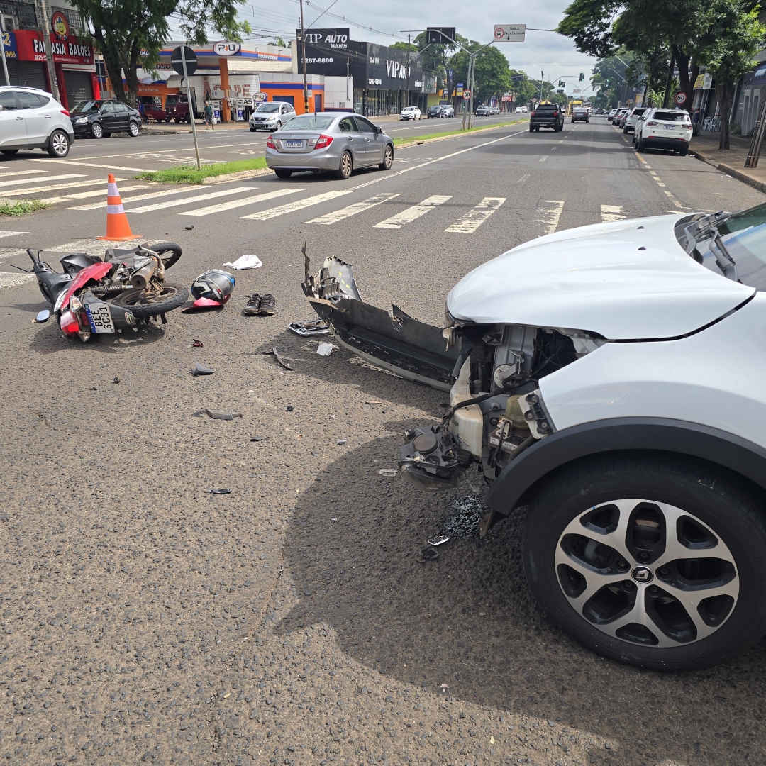 Motociclista sofre acidente grave na Avenida Morangueira