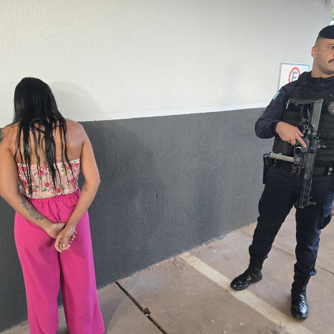 Mulher é presa pela ROMU de Sarandi com moto furtada