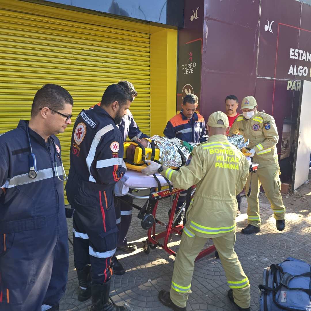 Homem de 62 anos é intubado após cair de 6 metros de altura em loja de shopping