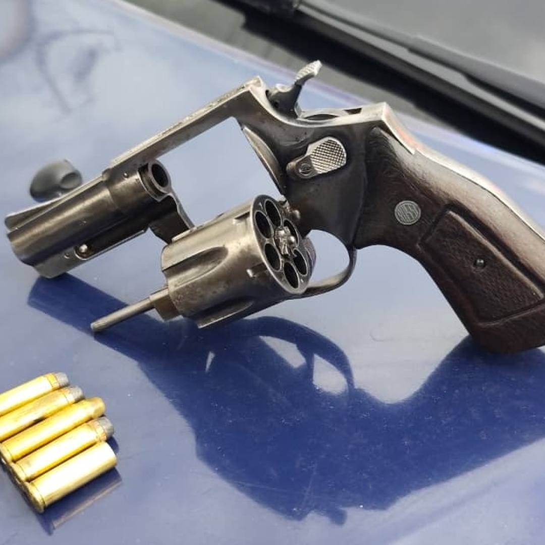 Guarda Civil Municipal de Sarandi prende homem com arma de fogo