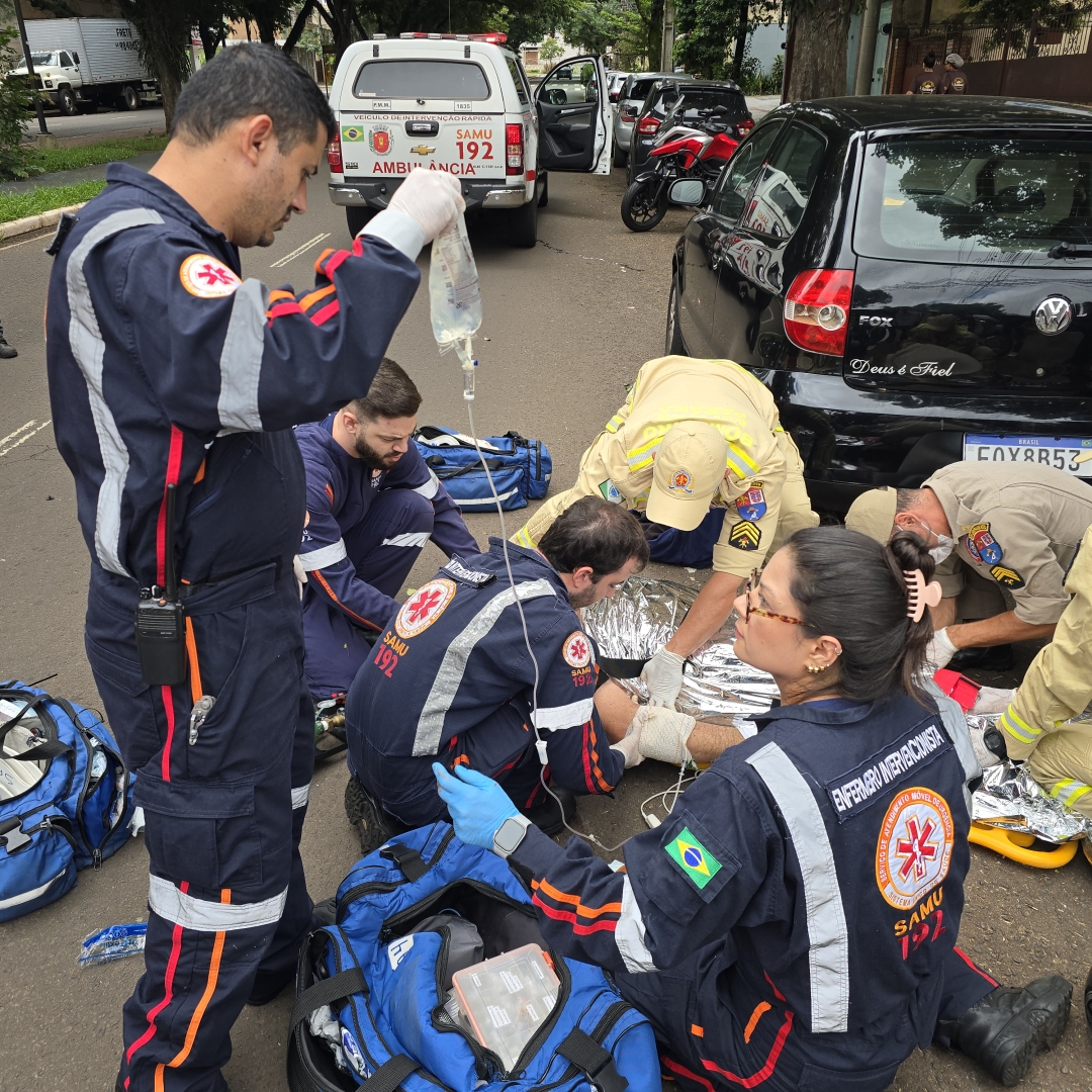 Mulher ao invadir preferencial provoca acidente grave em Maringá