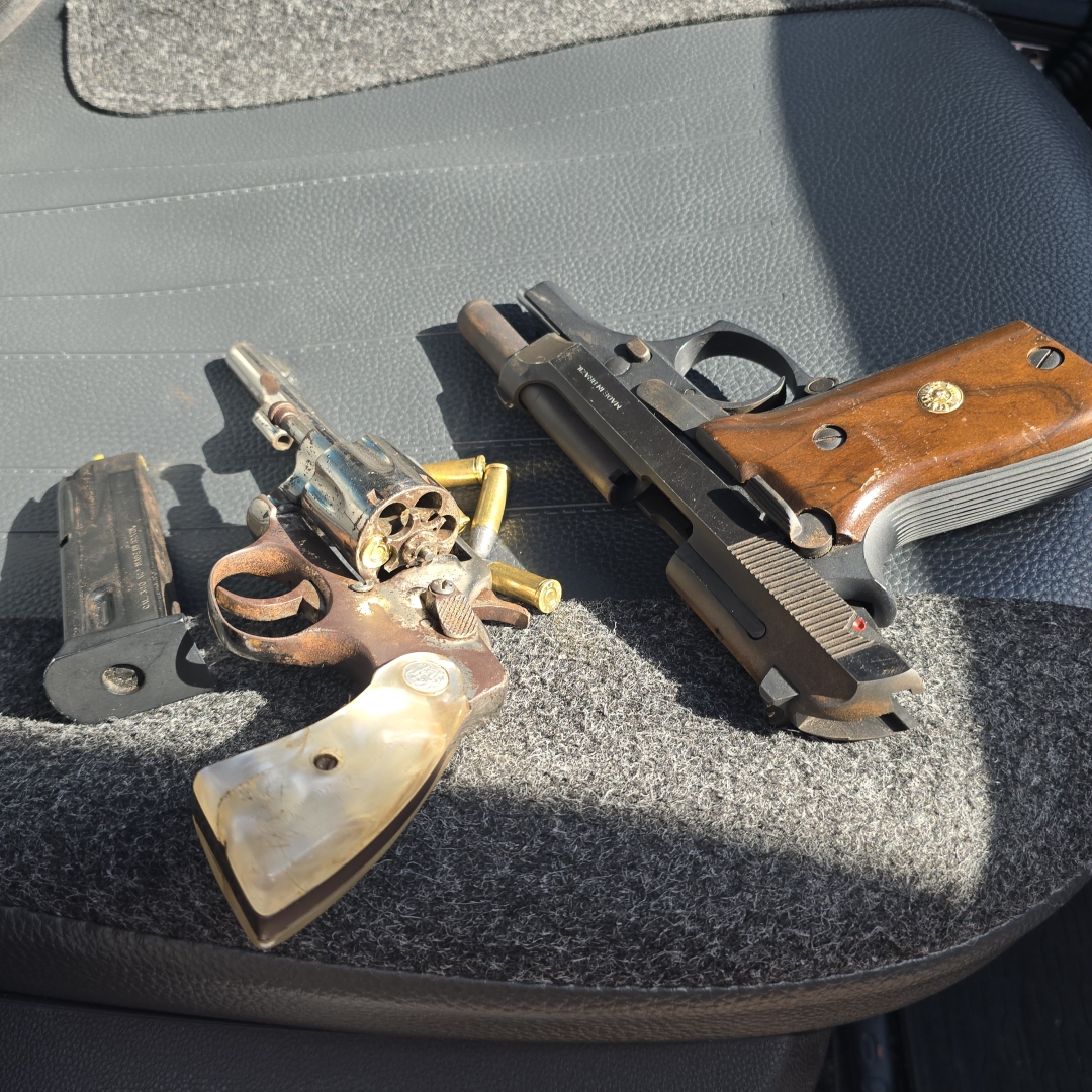 Polícia Militar apreende duas armas durante abordagem a veículo na Avenida Colombo, em Maringá