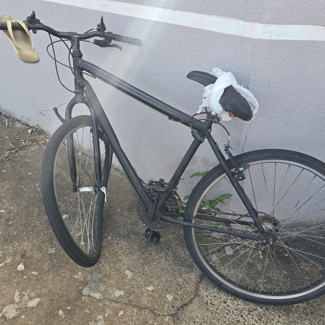 Jovem ciclista fica em estado gravíssimo após colisão com carro em Maringá