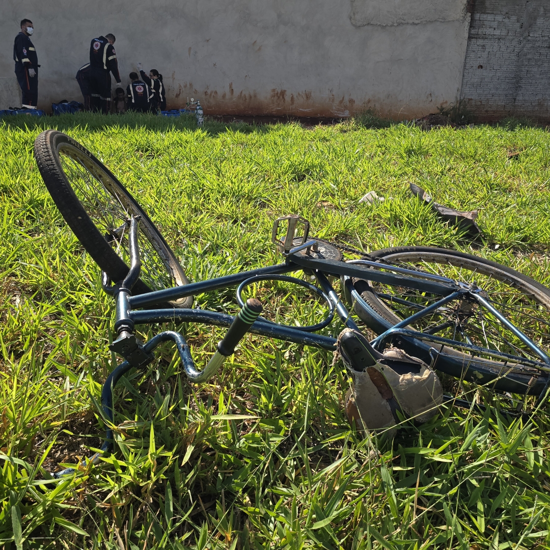 Homem sofre quatro facadas após briga em terreno baldio na Vila Vardelina