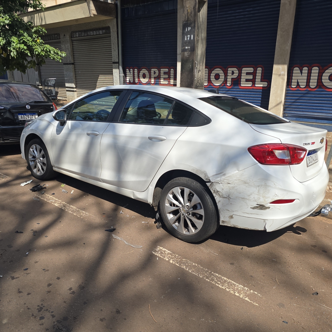 Acidente com capotamento mobiliza equipes de resgate no Jardim Alvorada