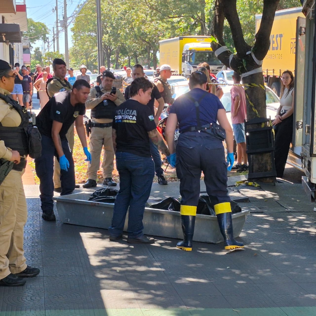 Violência faz duas vítimas fatais dentro de barbearia em Maringá