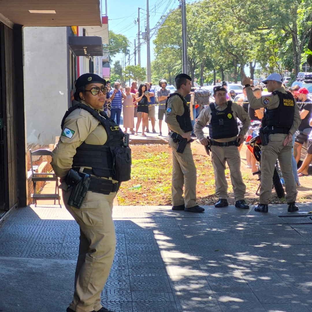 Violência faz duas vítimas fatais dentro de barbearia em Maringá
