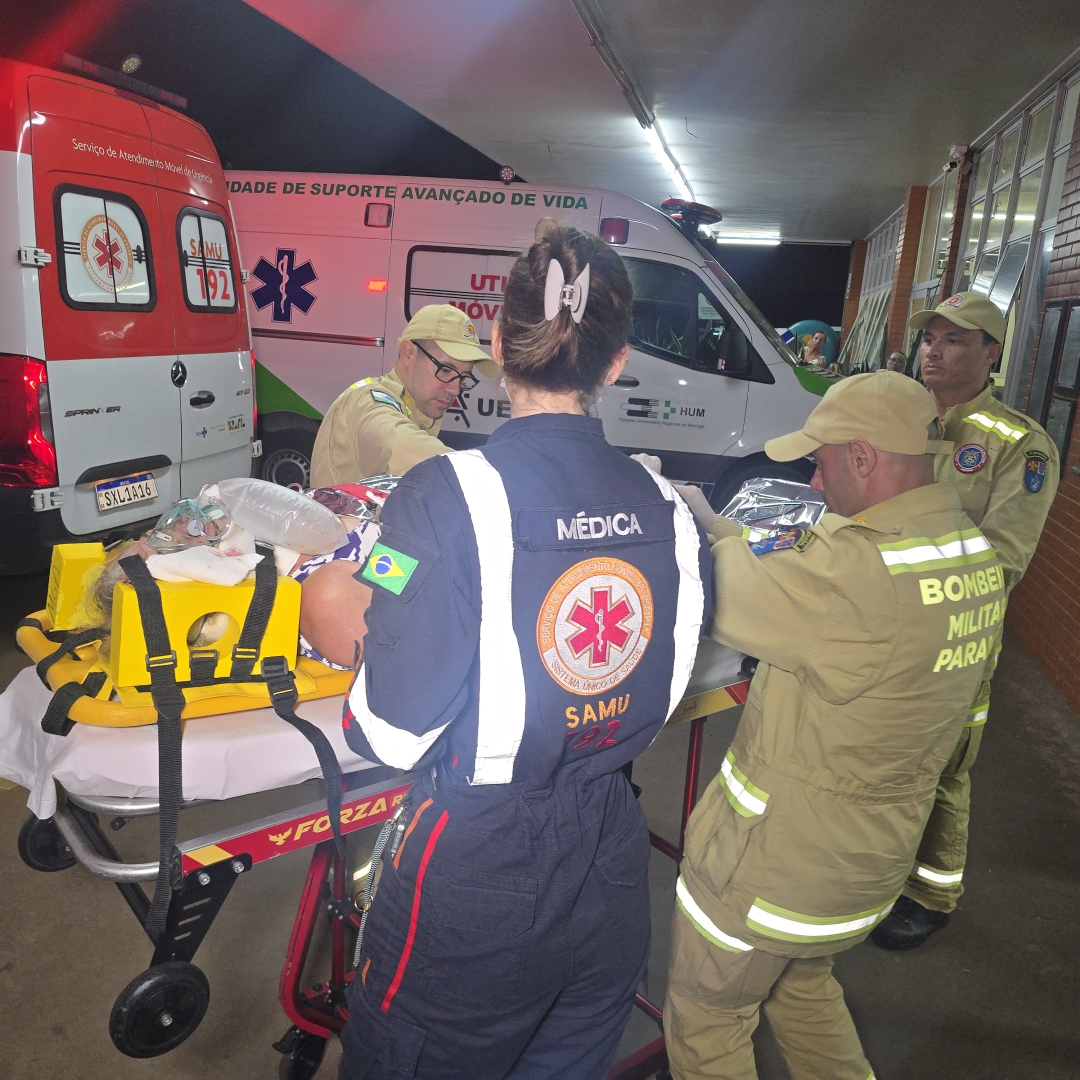 Mulher atropelada por moto na Avenida Brasil recebe alta hospitalar após sofrer múltiplas fraturas e complicações internas
