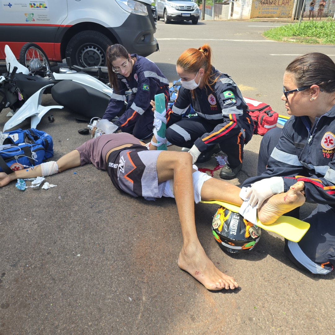 Motociclista fica gravemente ferido após colisão violenta no Jardim Alvorada