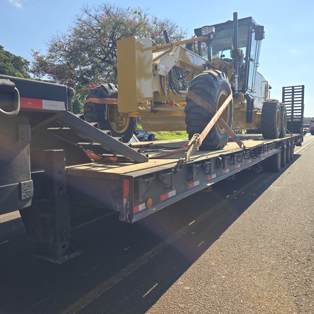 Grave acidente no Contorno Sul de Maringá deixa motorista preso às ferragens