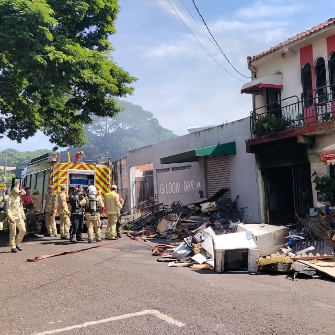 Idosa morre após incêndio atingir sobrado em Sarandi