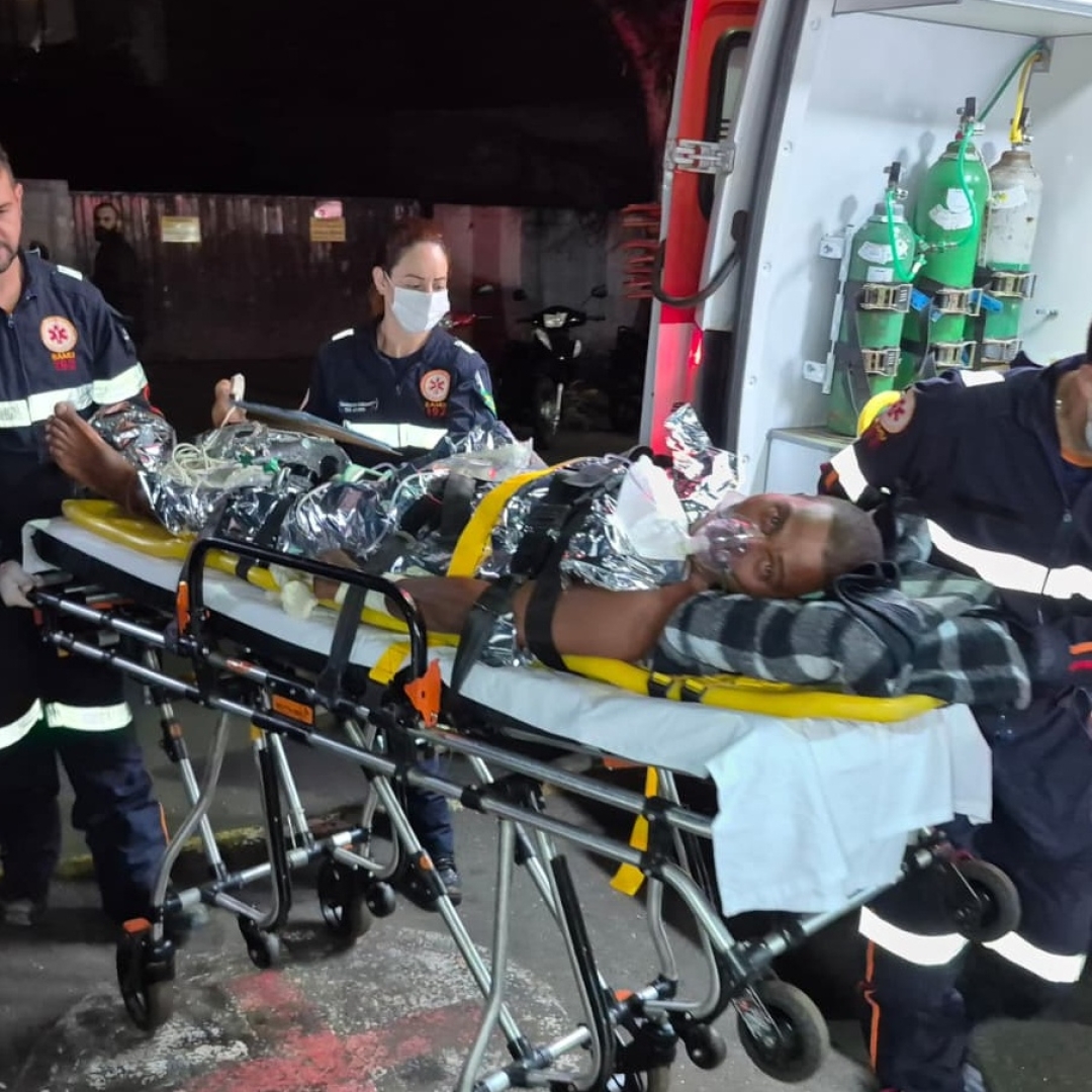 Homem é esfaqueado pelo próprio irmão durante briga em Itambé