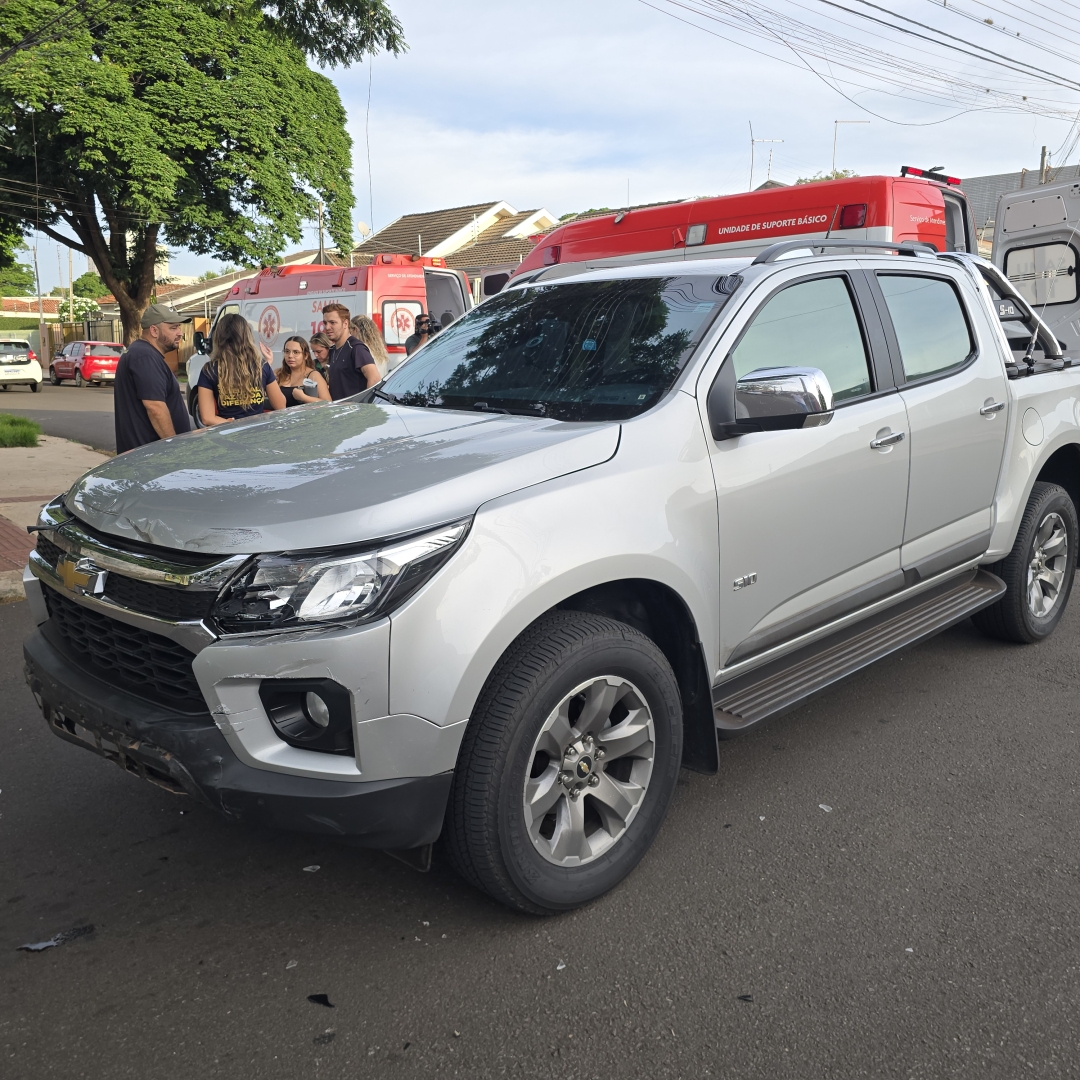 Motociclista fica gravemente ferido após colisão com caminhonete na Vila Morangueira