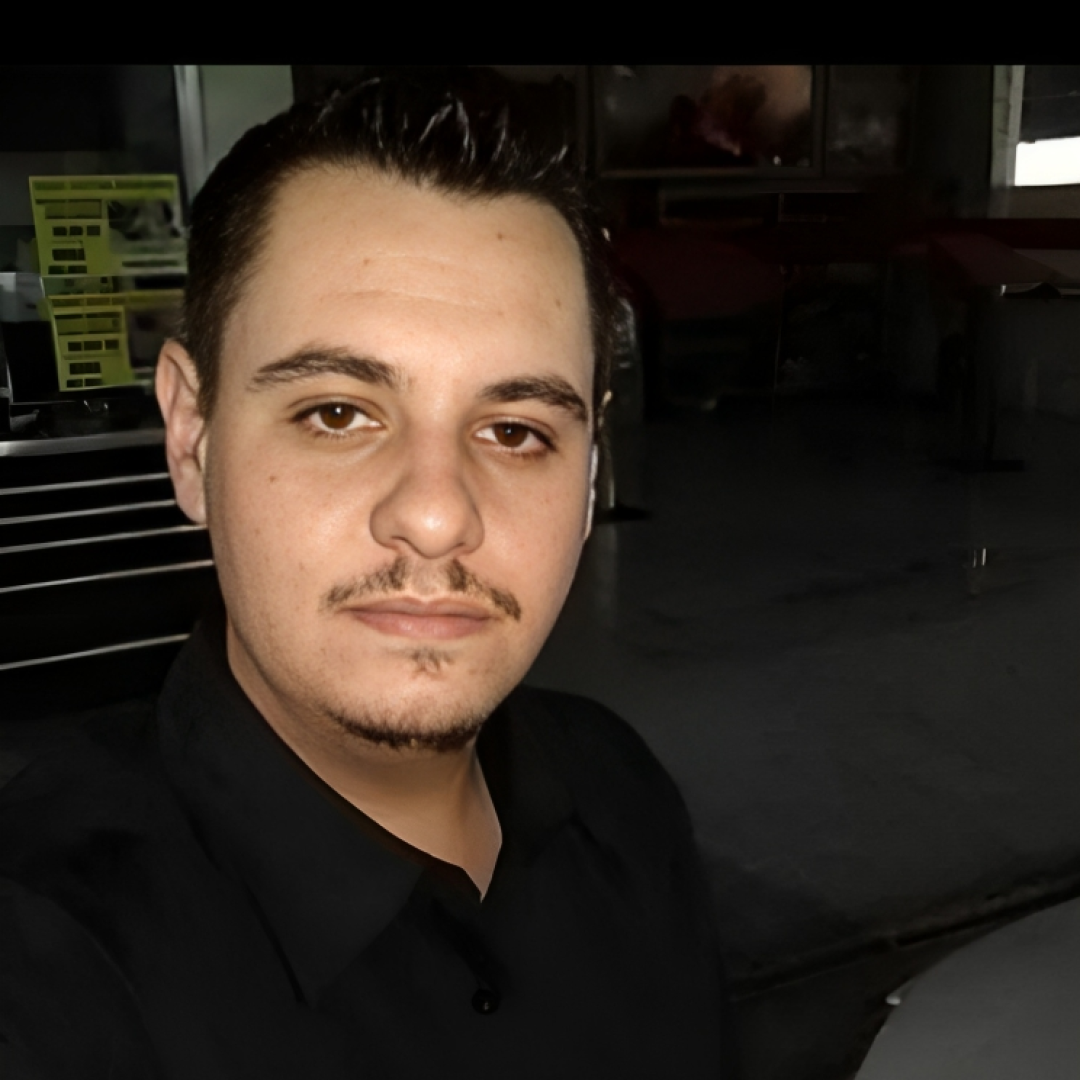 Motorista de aplicativo é executado a tiros dentro do carro em Marialva