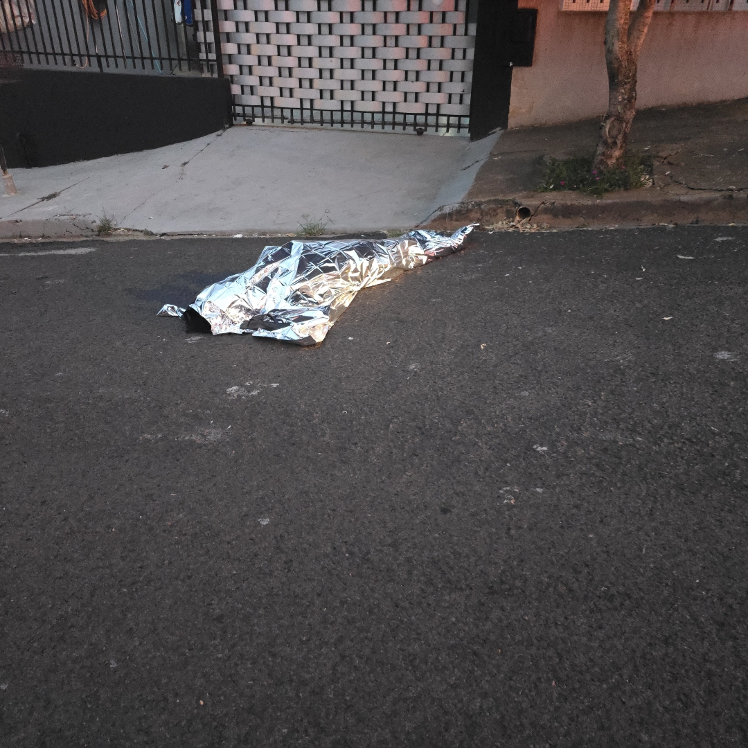 Mulher é morta a tiros em Mandaguaçu; suspeito é companheiro e está foragido