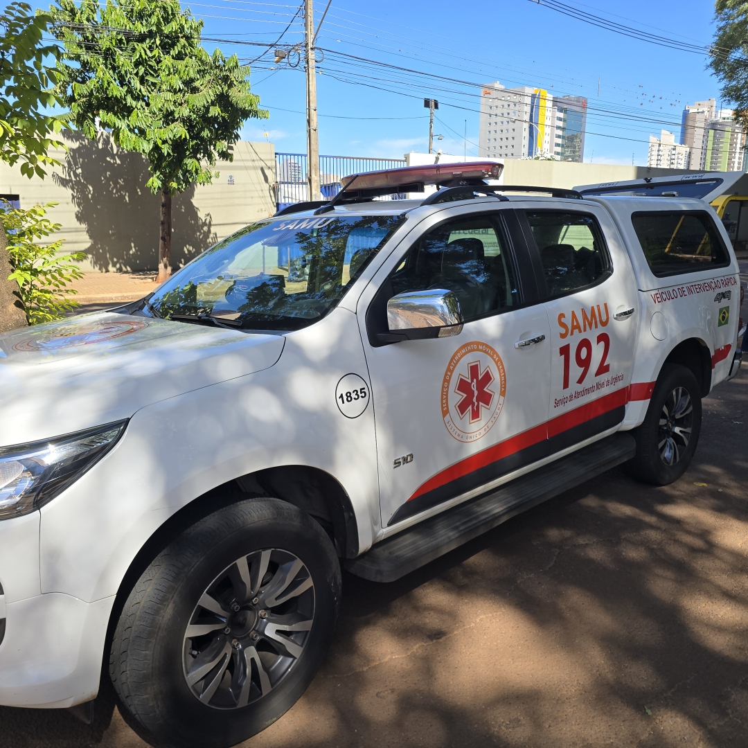 Motociclista sofre fratura exposta em acidente grave na Avenida Bento Munhoz da Rocha