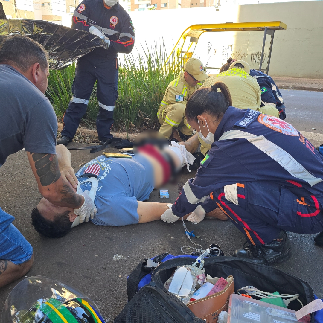 Motociclista sofre fratura exposta em acidente grave na Avenida Bento Munhoz da Rocha